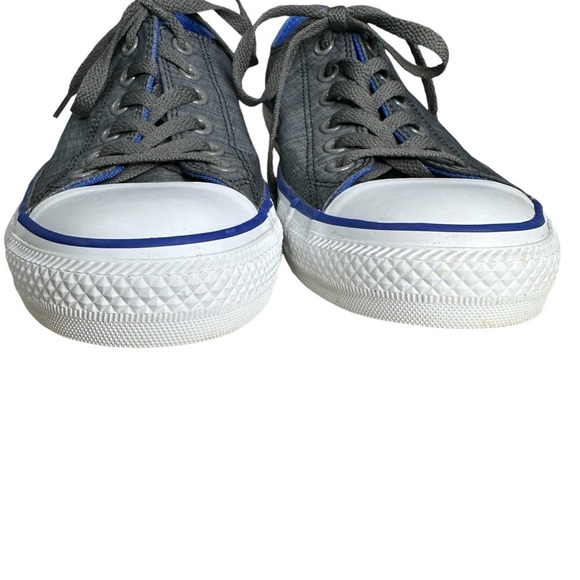 Converse Chuck Taylor Women’s Sneakers. Size 9 - Picture 4 of 9